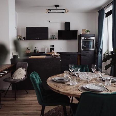 Cozy Dreams: Deluxe 2-Zimmer-Apartment -Kueche نورنبيرغ المظهر الخارجي الصورة